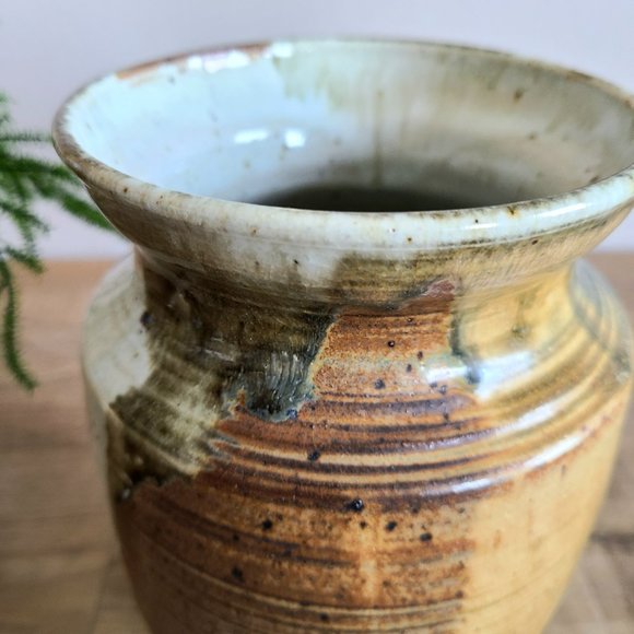 Handmade ceramic vase earthy colors. - Picture 7 of 8